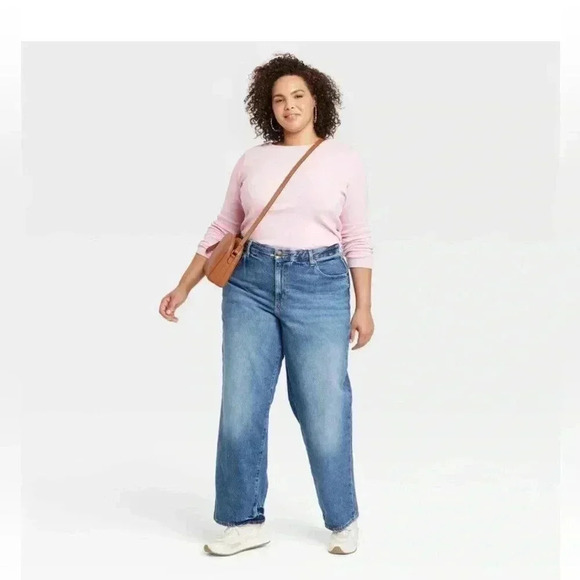 Universal Thread Pants - Women's Mid-Rise 90's Baggy Jeans - Universal Thread™ Medium Wash 20